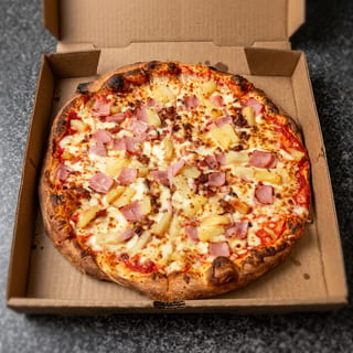 Hawaiian Delight Pizza (Medium)